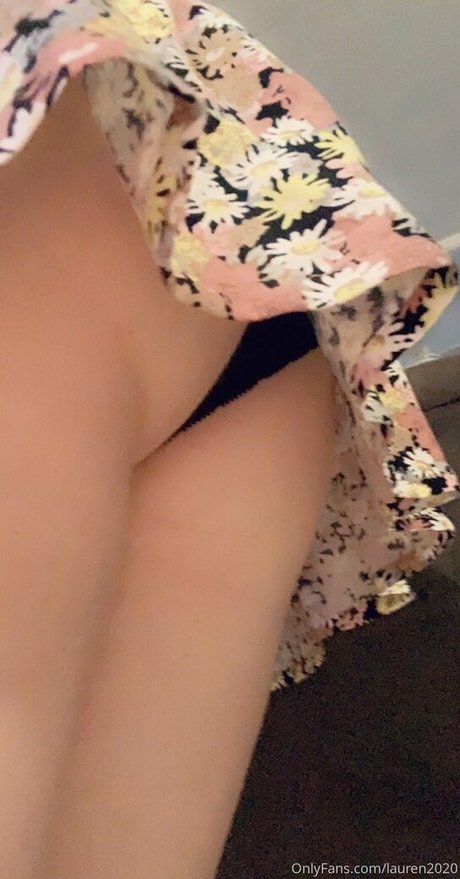 Naakte gelekte OnlyFans-foto van Lauren2020