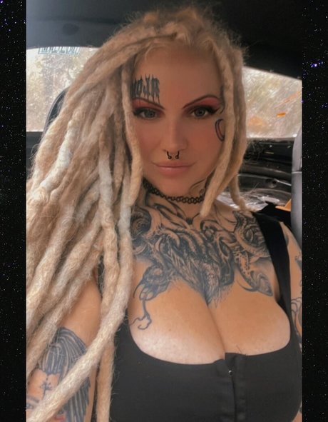 Naakte gelekte OnlyFans-foto van Luckylou666