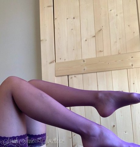 Naakte gelekte OnlyFans-foto van Sarah Anne Sweetie