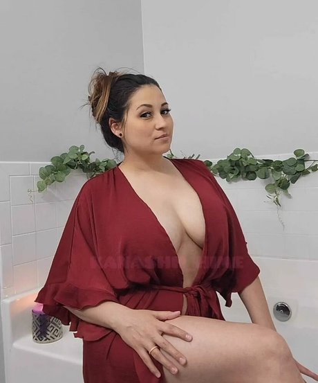 Naakte gelekte OnlyFans-foto van Kanashii Hime