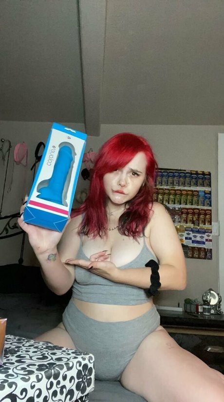 Naakte gelekte OnlyFans-foto van Lildevilkittyfree
