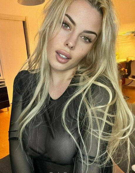 Naakte gelekte OnlyFans-foto van Giorgiababy