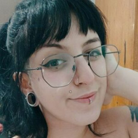 Naakte gelekte OnlyFans-foto van Chernogirl