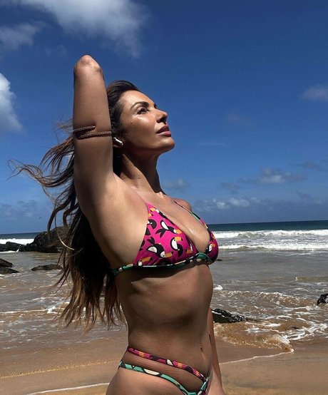 Naakte gelekte OnlyFans-foto van Patricia Poeta