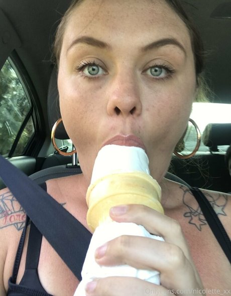 Nicolette_xx