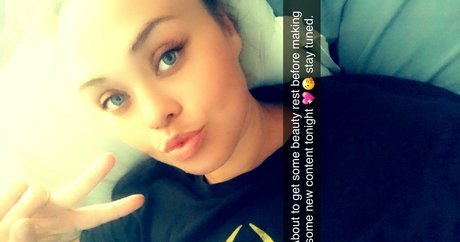 Naakte gelekte OnlyFans-foto van Nicolettexx
