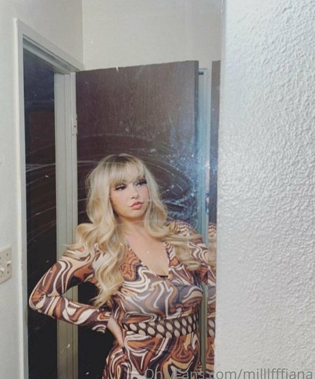Naakte gelekte OnlyFans-foto van Milllfffiana