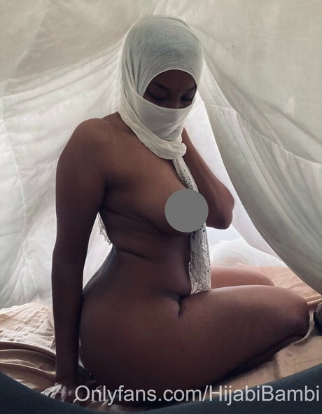 Naakte gelekte OnlyFans-foto van Hijabibambi