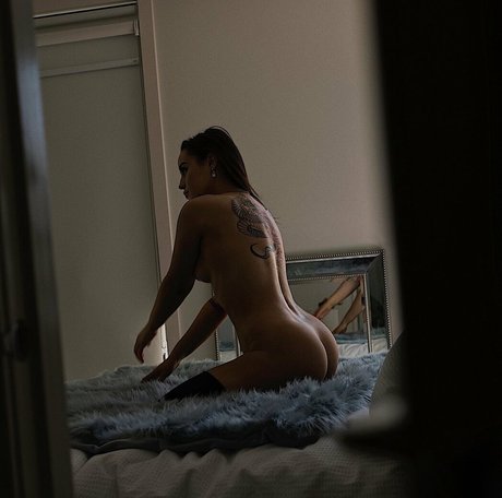 Naakte gelekte OnlyFans-foto van Bbychanel