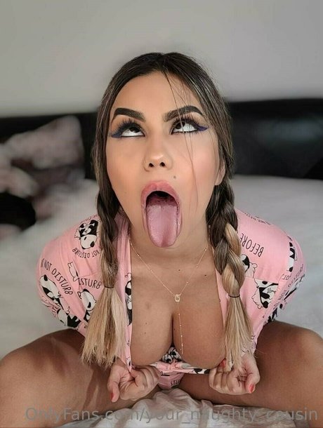 Naakte gelekte OnlyFans-foto van Yournaughtycousin