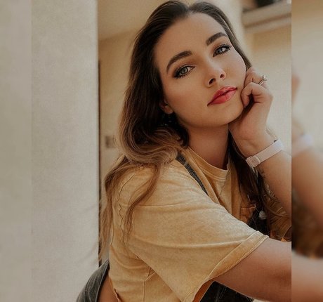Naakte gelekte OnlyFans-foto van Justseum