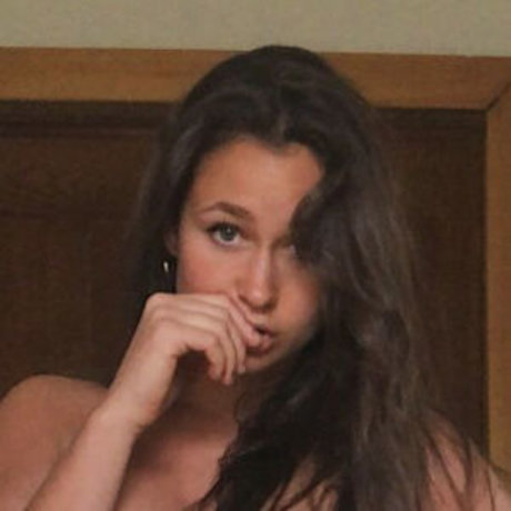 Naakte gelekte OnlyFans-foto van Sita Payette