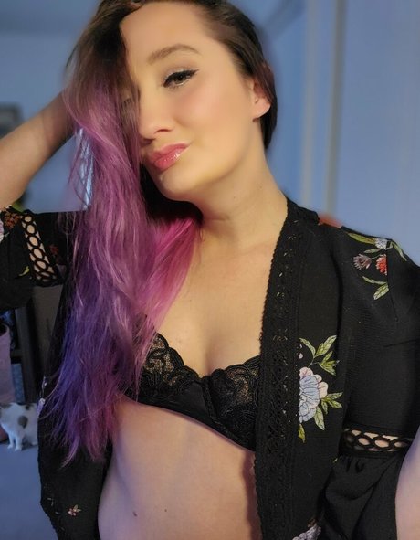 Naakte gelekte OnlyFans-foto van Yummarie