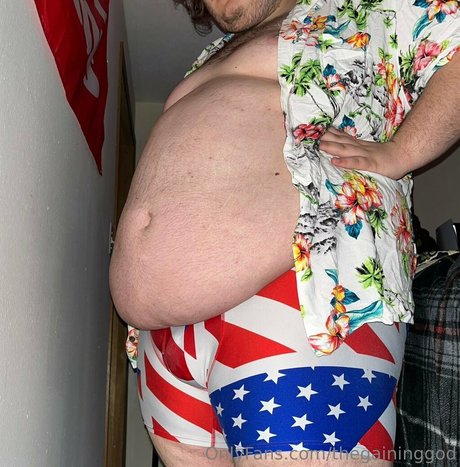 Naakte gelekte OnlyFans-foto van Thegaininggod