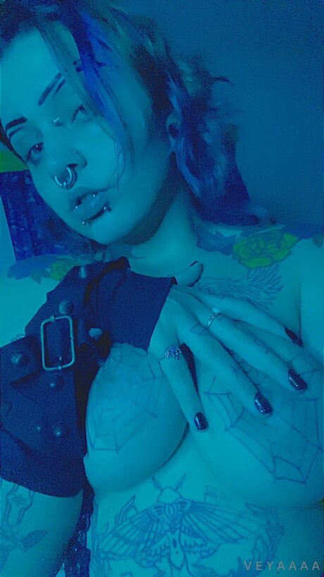 Naakte gelekte OnlyFans-foto van Veyavilla