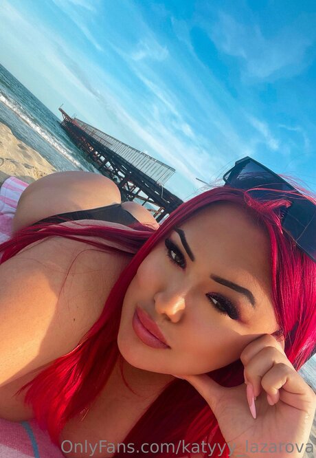 Naakte gelekte OnlyFans-foto van Katyyy Lazarova