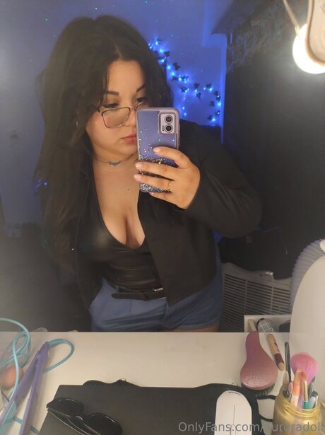 Naakte gelekte OnlyFans-foto van Auroradoll