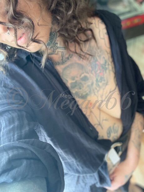 Naakte gelekte OnlyFans-foto van Megan 66