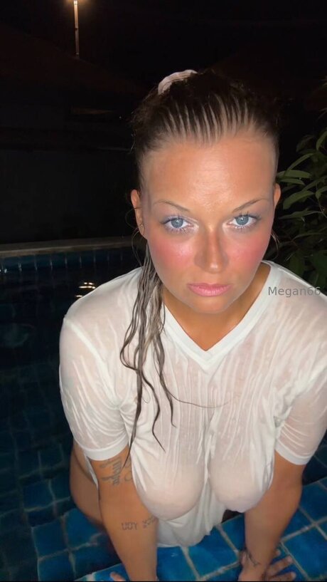 Naakte gelekte OnlyFans-foto van Megan 66
