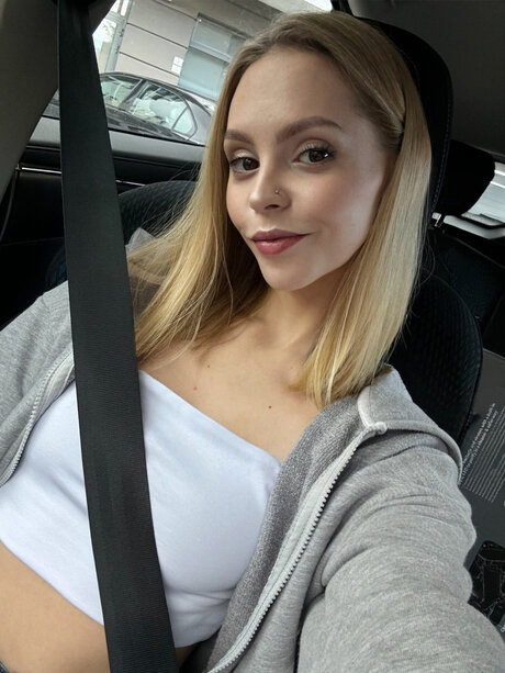 Nikki Mills Private