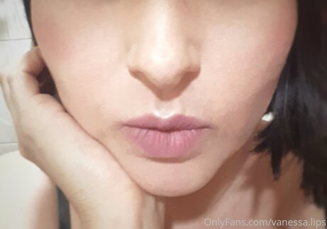 Naakte gelekte OnlyFans-foto van Vanessa Lips