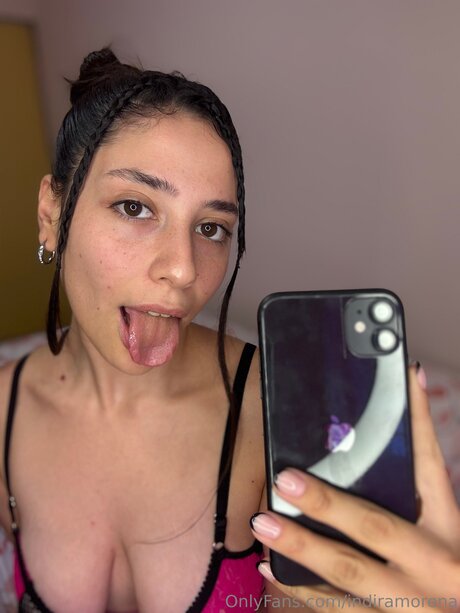 Naakte gelekte OnlyFans-foto van Indiramorena