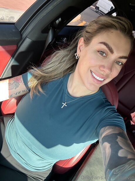 Naakte gelekte OnlyFans-foto van Ana Vip