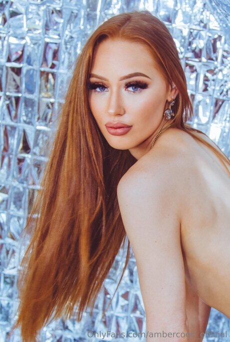 Naakte gelekte OnlyFans-foto van Ambercoen Official
