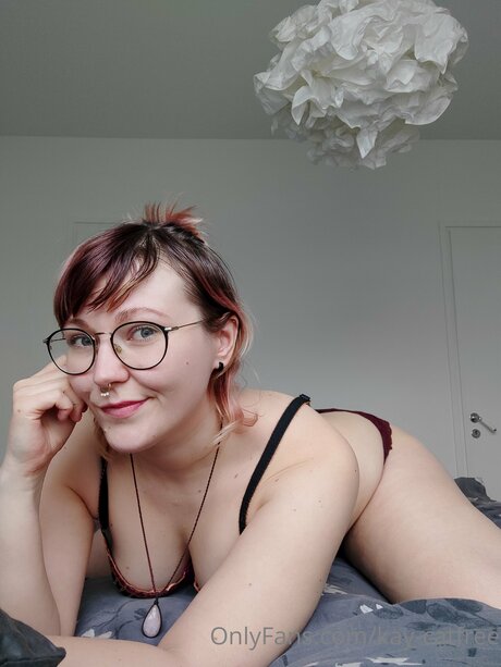 Naakte gelekte OnlyFans-foto van Kay Catfree
