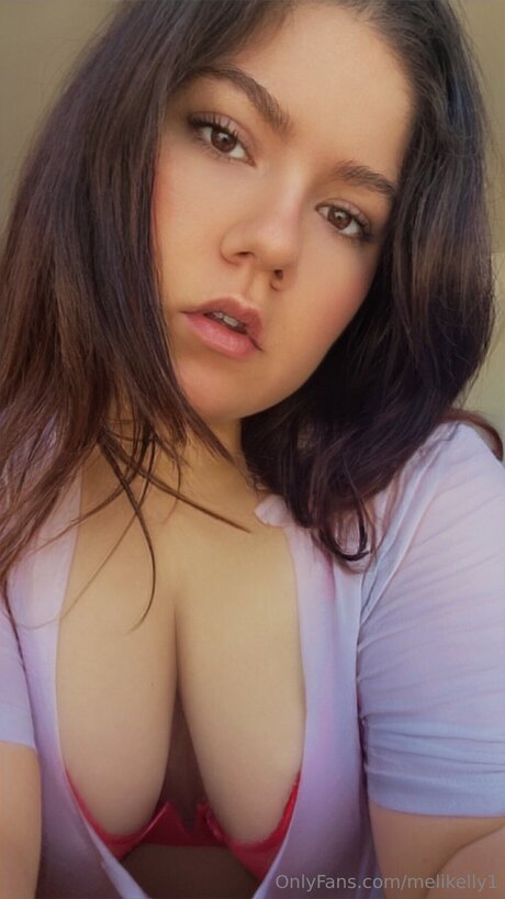 Melikelly1