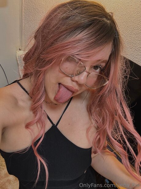 Naakte gelekte OnlyFans-foto van Veda Flor