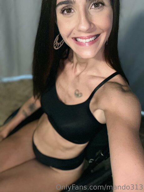 Naakte gelekte OnlyFans-foto van Mando313