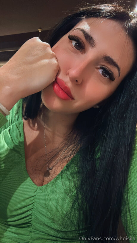 Naakte gelekte OnlyFans-foto van Whoisila