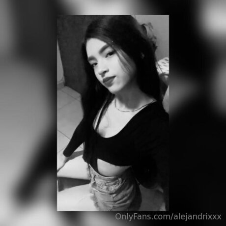 Naakte gelekte OnlyFans-foto van Alejandrixxx