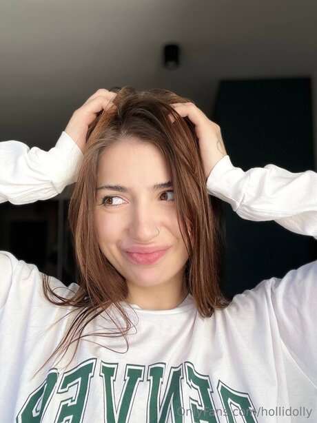 Naakte gelekte OnlyFans-foto van Hollidolly