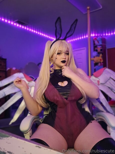 Naakte gelekte OnlyFans-foto van Rubiescute