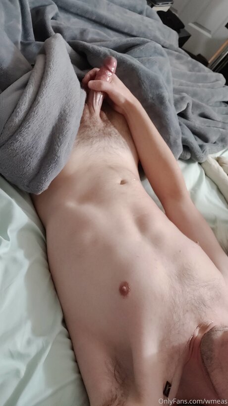 Naakte gelekte OnlyFans-foto van Wmeas
