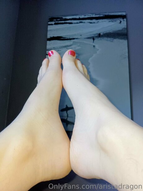 Naakte gelekte OnlyFans-foto van Aristadragon
