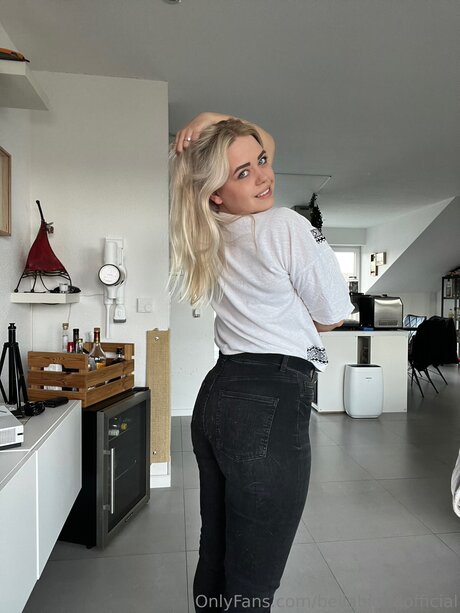 Bellablondofficial