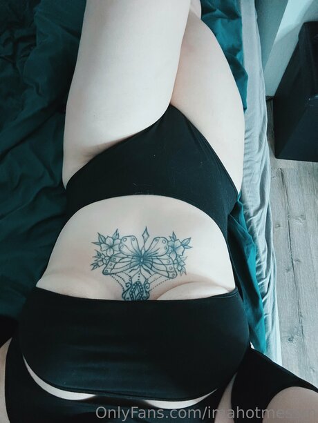 Naakte gelekte OnlyFans-foto van Naughtycai