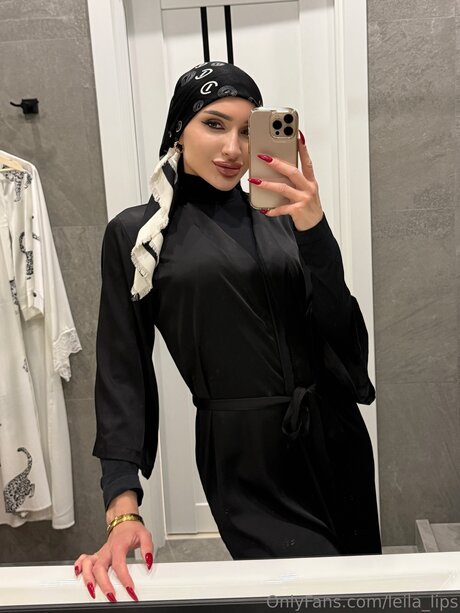 Naakte gelekte OnlyFans-foto van Leila Lips