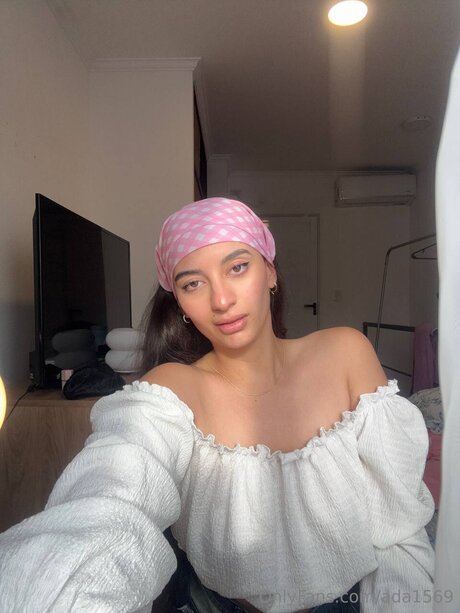Naakte gelekte OnlyFans-foto van Ada1569