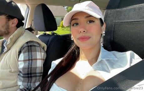 Naakte gelekte OnlyFans-foto van Heybarbie23