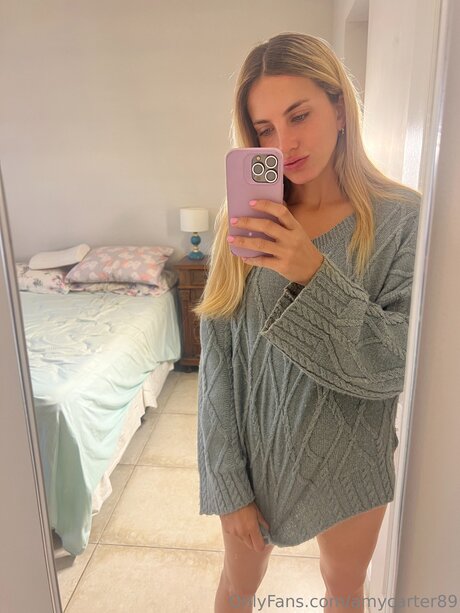 Naakte gelekte OnlyFans-foto van Amycarter89