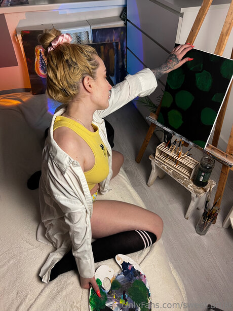 Naakte gelekte OnlyFans-foto van Sweet Artist
