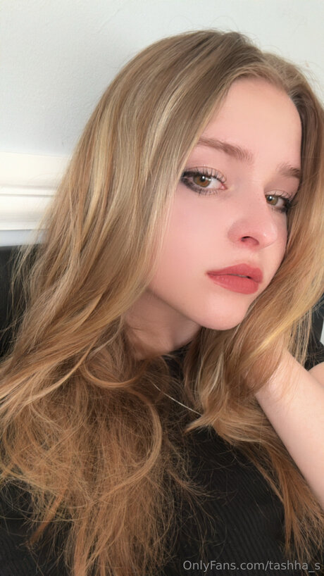 Naakte gelekte OnlyFans-foto van Tashha S