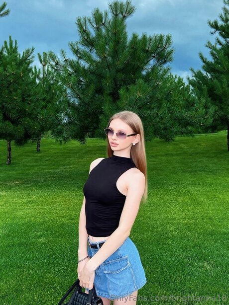 Naakte gelekte OnlyFans-foto van Brightanna18