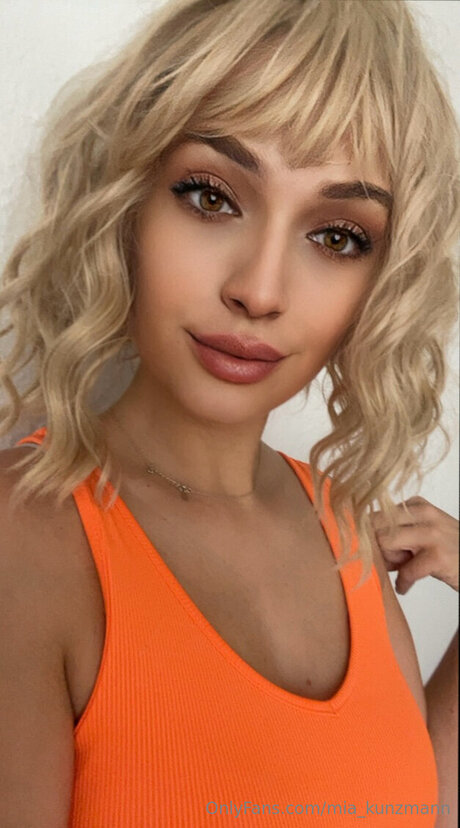 Naakte gelekte OnlyFans-foto van Mia Kunzmann