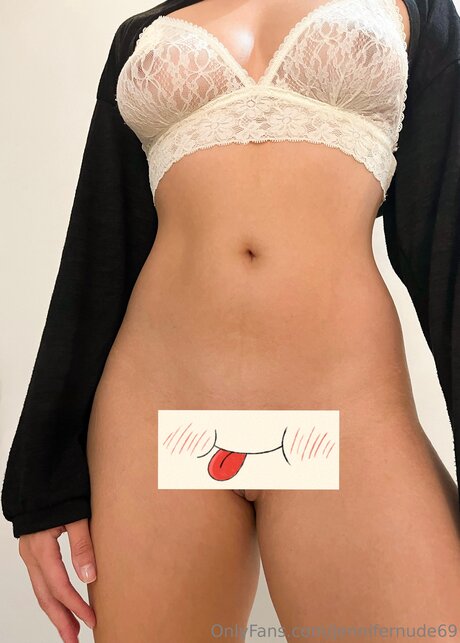 Naakte gelekte OnlyFans-foto van Jennifernude69