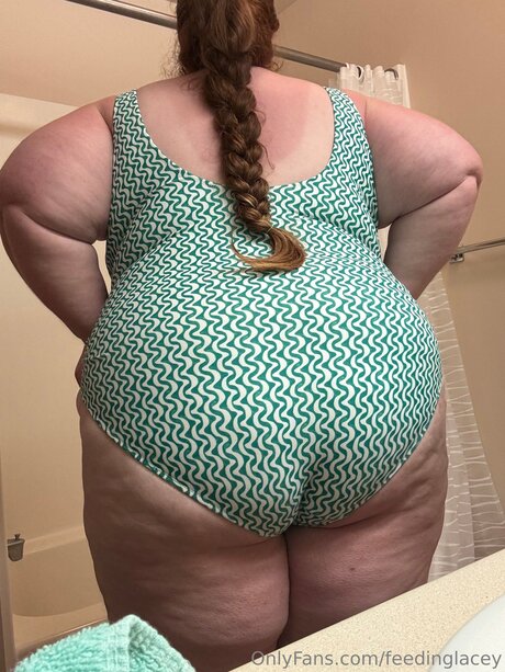 Feedinglacey